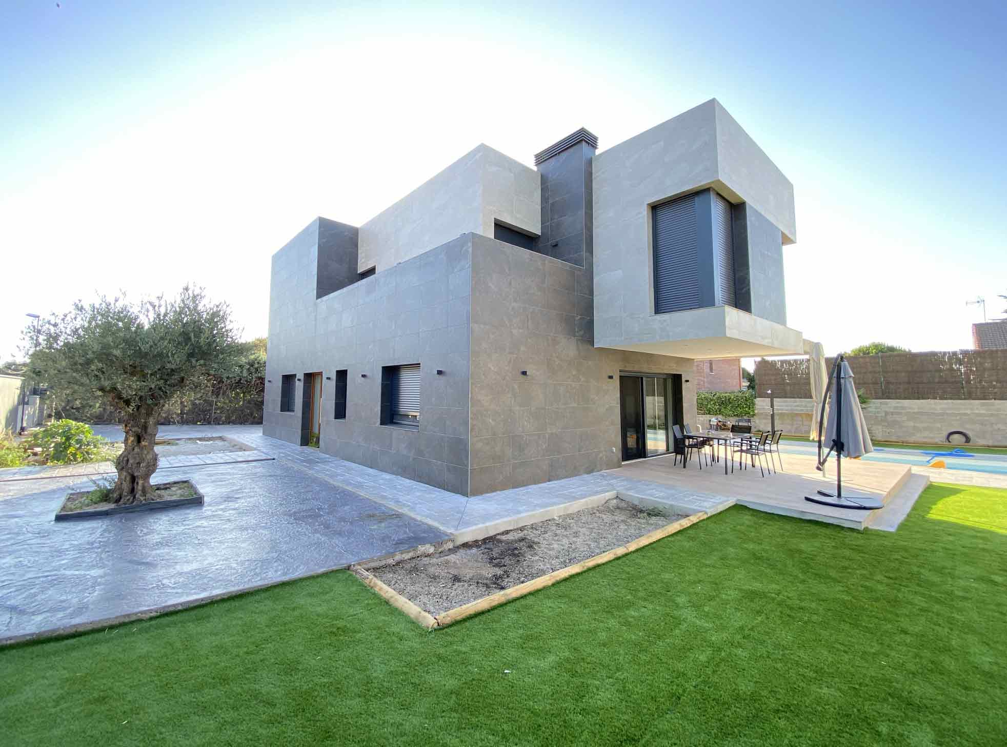 Basgom constructora sierra oeste Madrid contruccion de vivienda de obra nueva